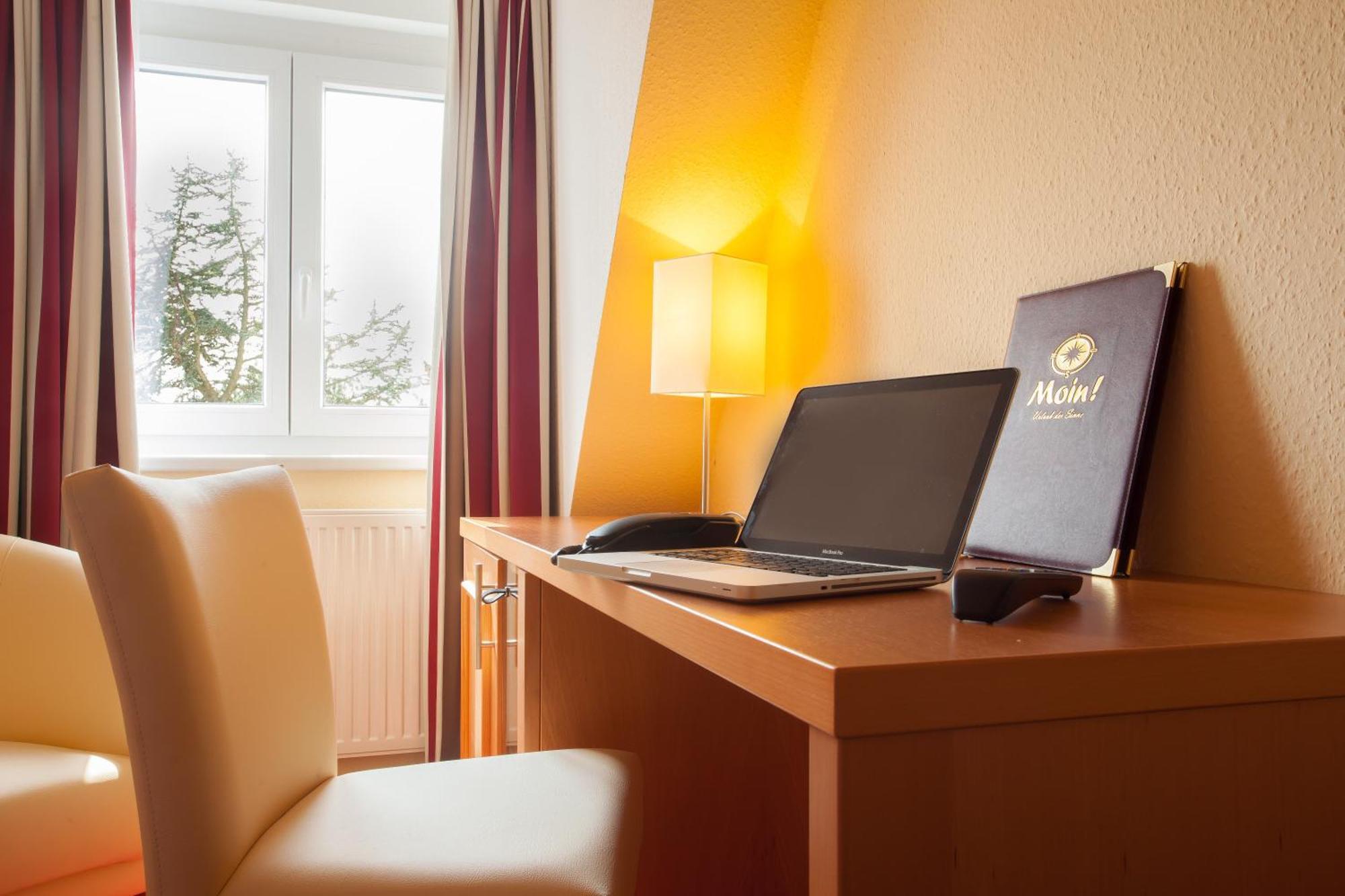 Moin Hotel Cuxhaven Exterior photo